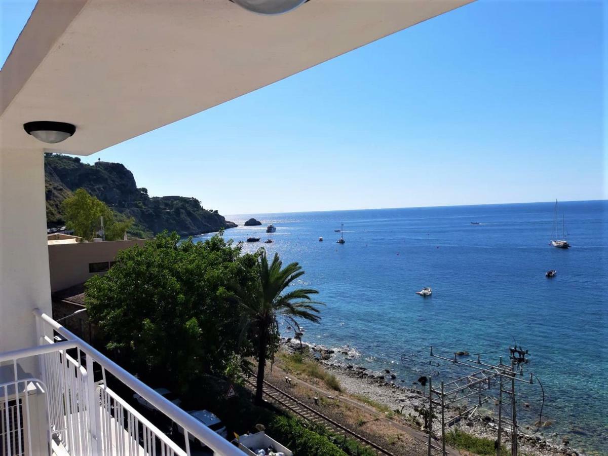 Baia Di Atlantide Apartment Taormina Ngoại thất bức ảnh